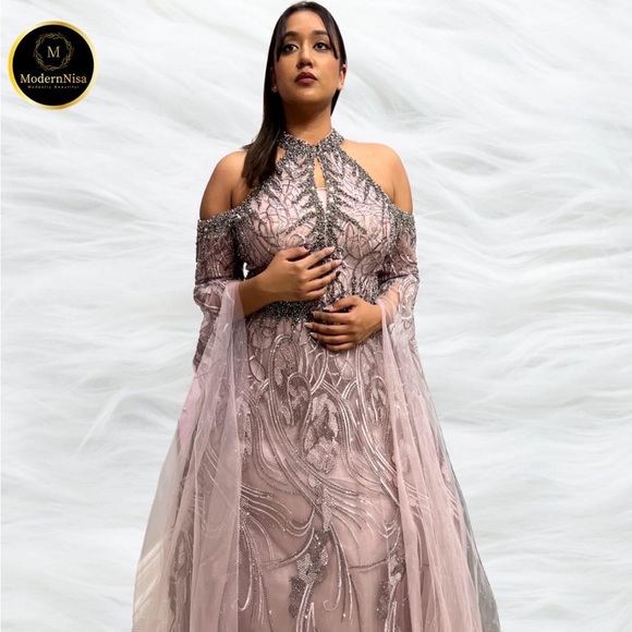 Formal Evening Ball Gown - Picture 4 of 6